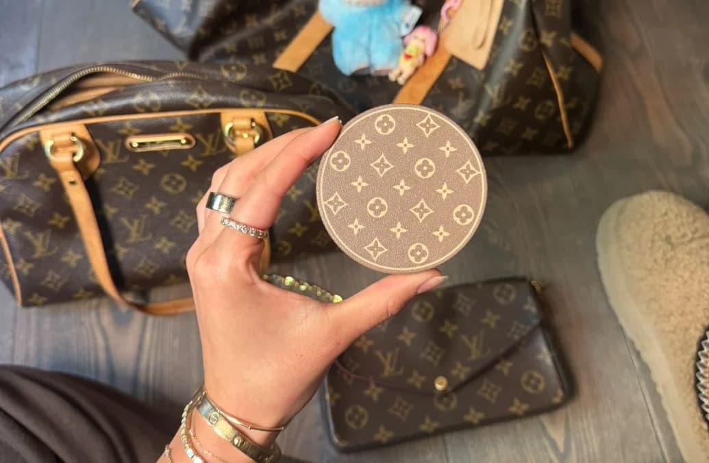 LV pouch can